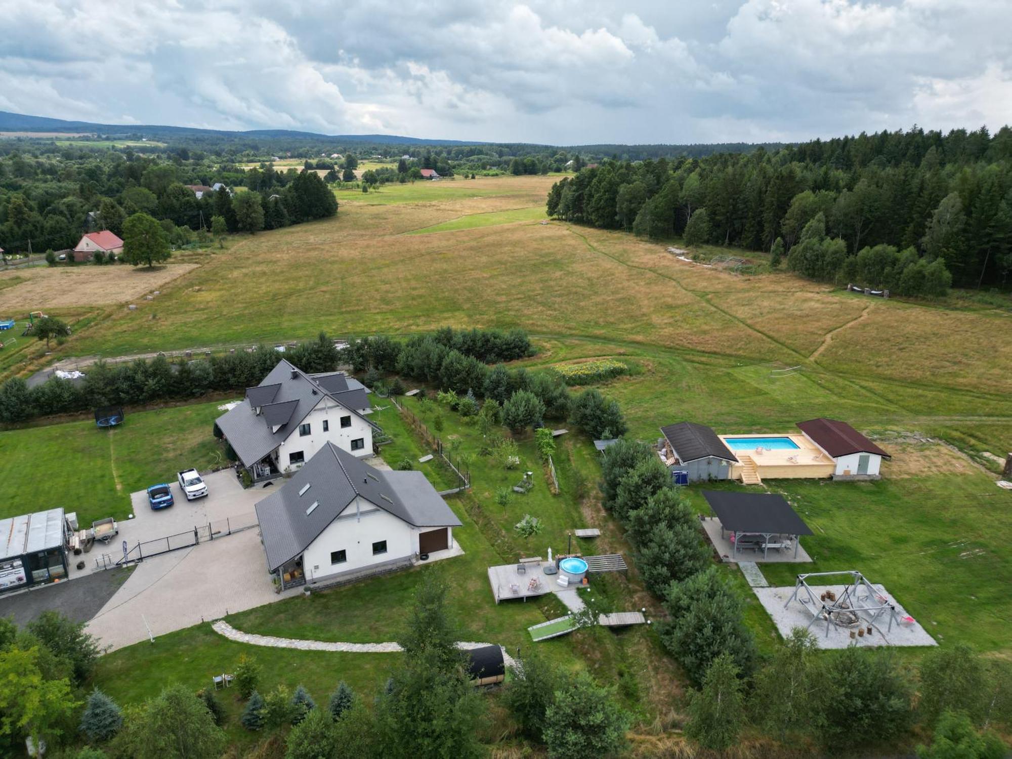Izerska Baza - Basen, Ebike, Narty, Sauna, Jacuzzi, Las Blisko Swieradow Zdroj - 5D Apartamenty Giebultow  Екстериор снимка